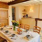 La Ferme Aux Charmes Bed & Breakfast Solre-le-Château