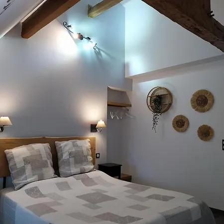 La Ferme Aux Charmes فندق مبيت وإفطار