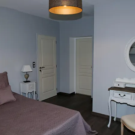 La Ferme Aux Charmes 住宿加早餐酒店 索勒尔堡