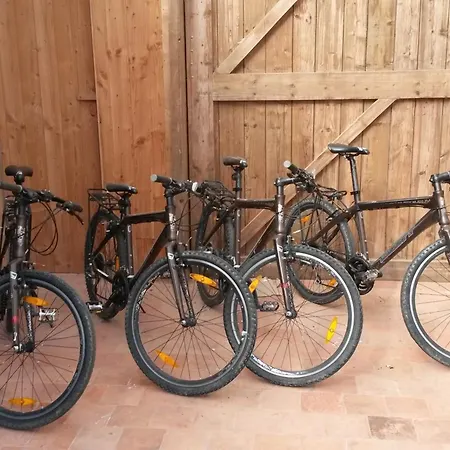 住宿加早餐酒店 La Ferme Aux Charmes