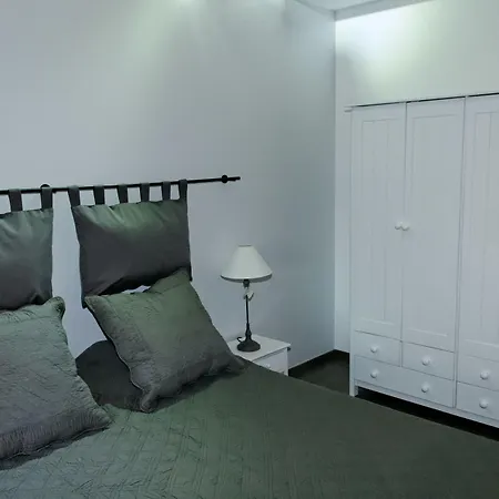 فندق مبيت وإفطار La Ferme Aux Charmes Solre-le-Château